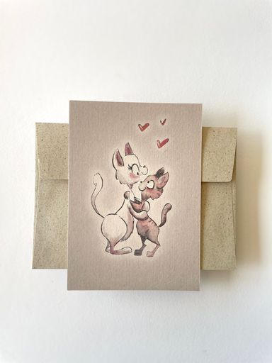 Postkarte – Zwei Katzen, die sich umarmen – Perfektes Geschenk für Mamas, Kinder & Katzenliebhaber – Handgezeichnete Illustration mit Herzen
